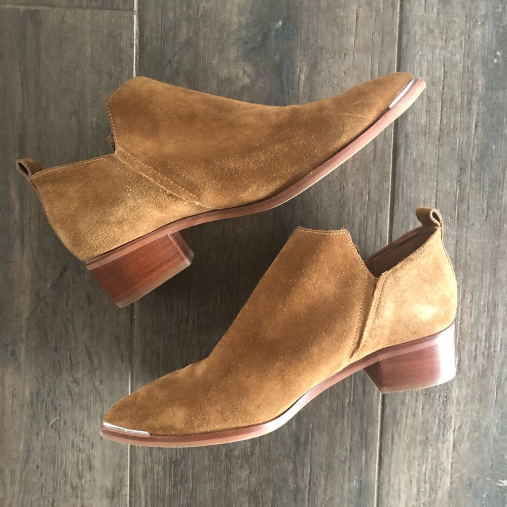 Marc Fisher LTD Suede booties